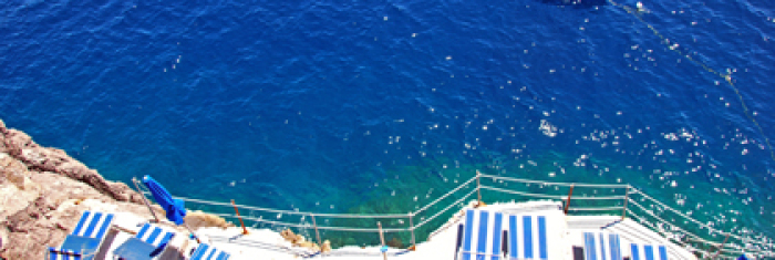Solarium sullo splendido mare della Costiera Amalfitana
